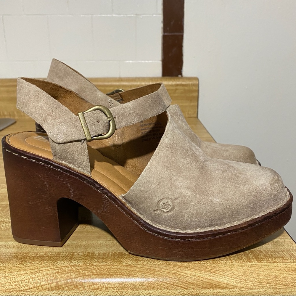 Born Devlyn Clog Size 8/8.5